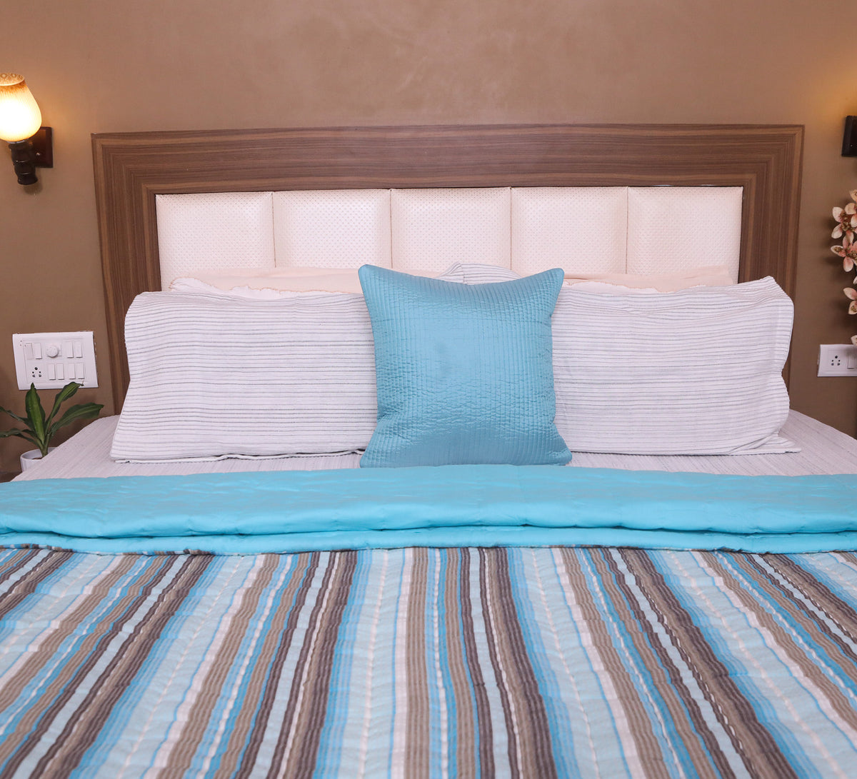 Blue 100% cotton double bed quilt