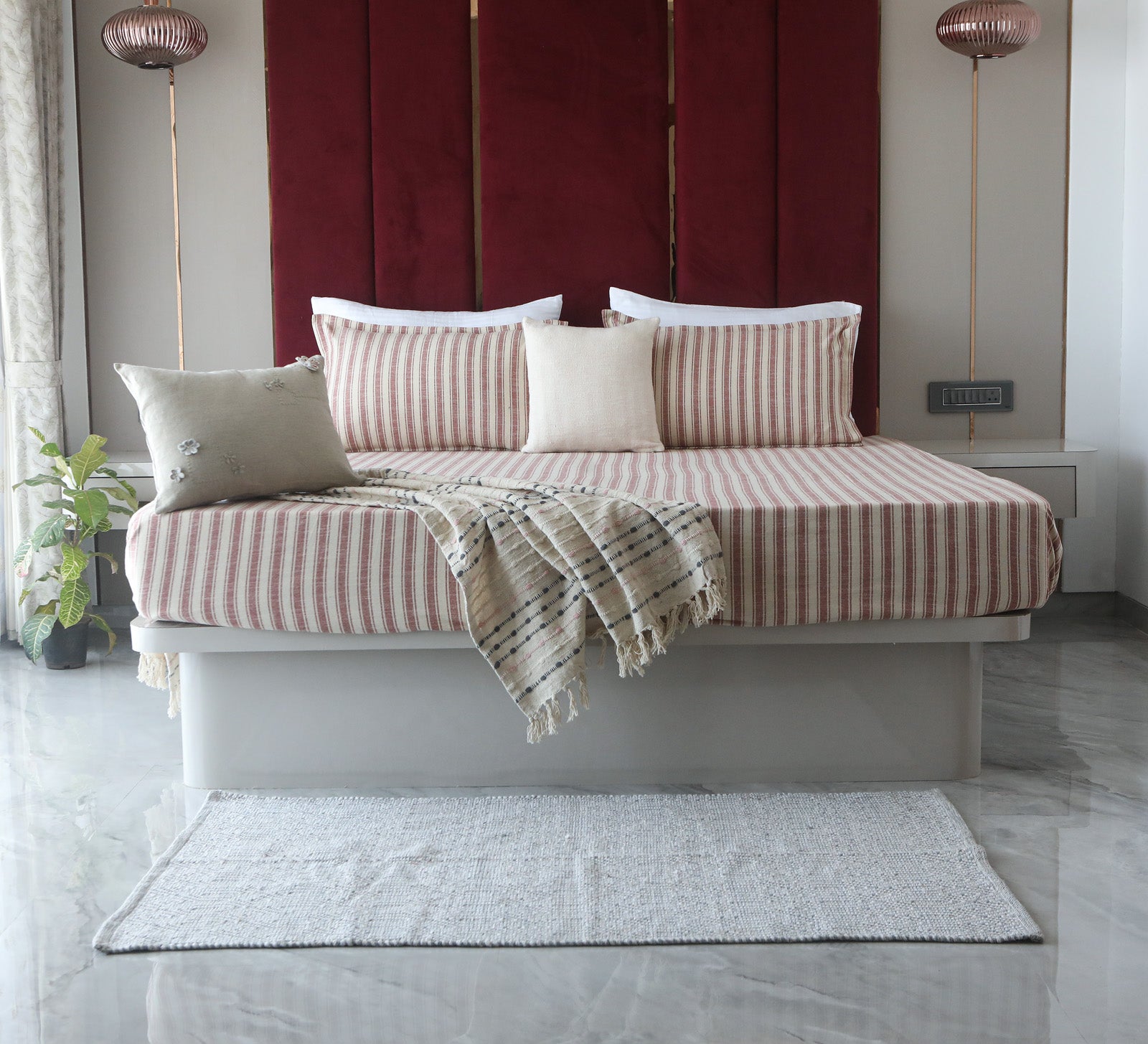 Ribbed black stripe throw