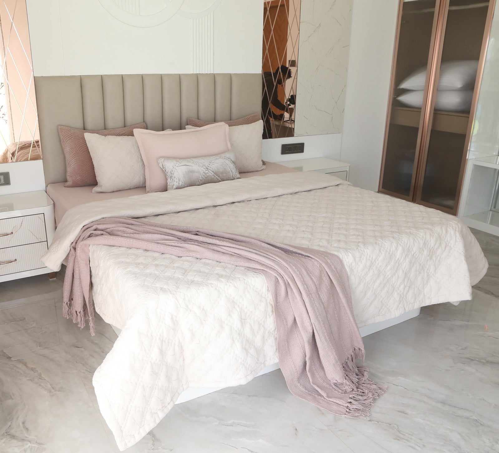 Ribbed Pink stripe throw
