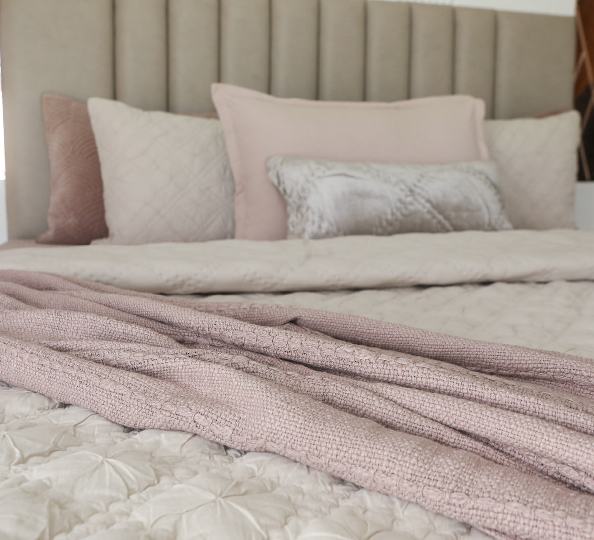 Ribbed Pink stripe throw