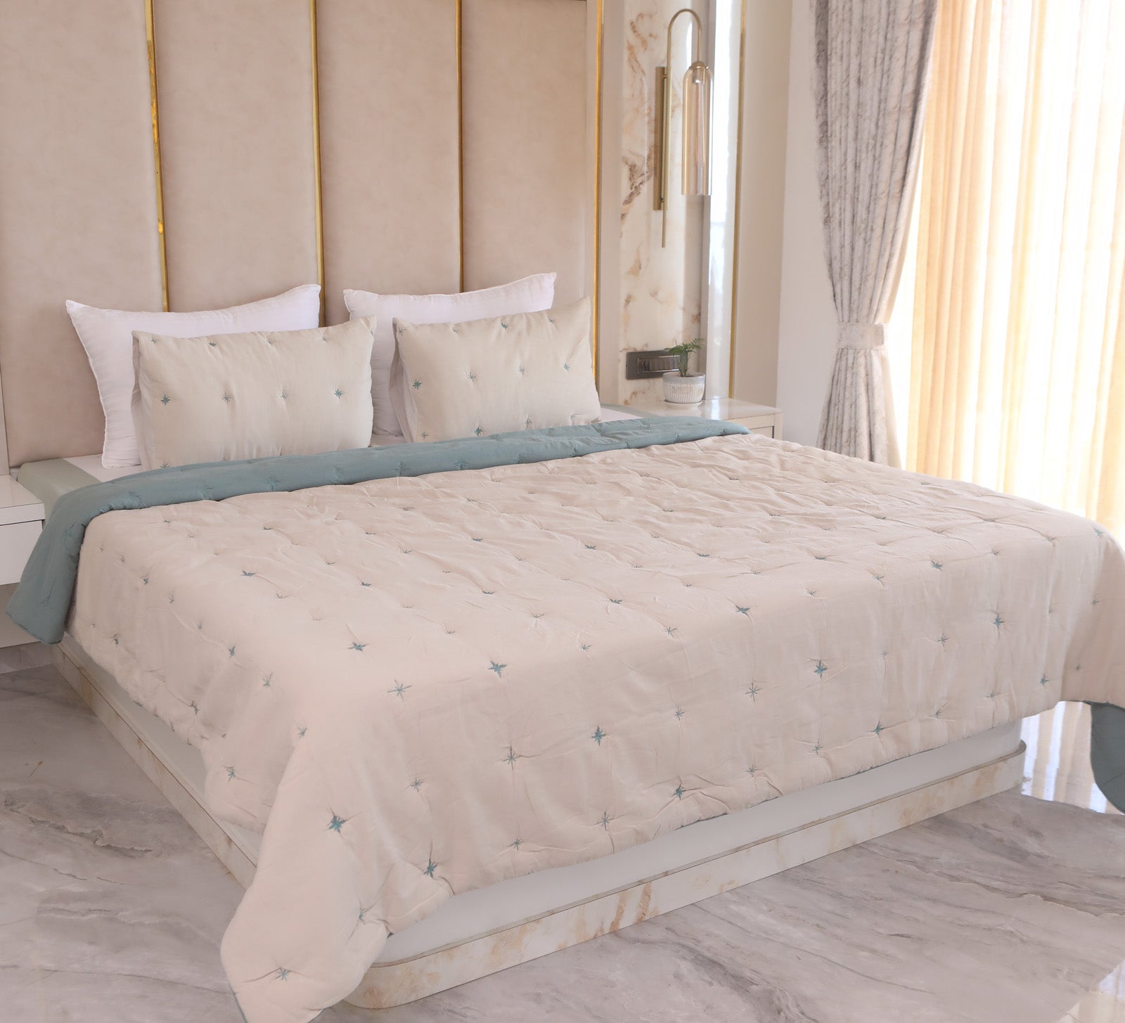 Beige and Blue tuck double bed quilt