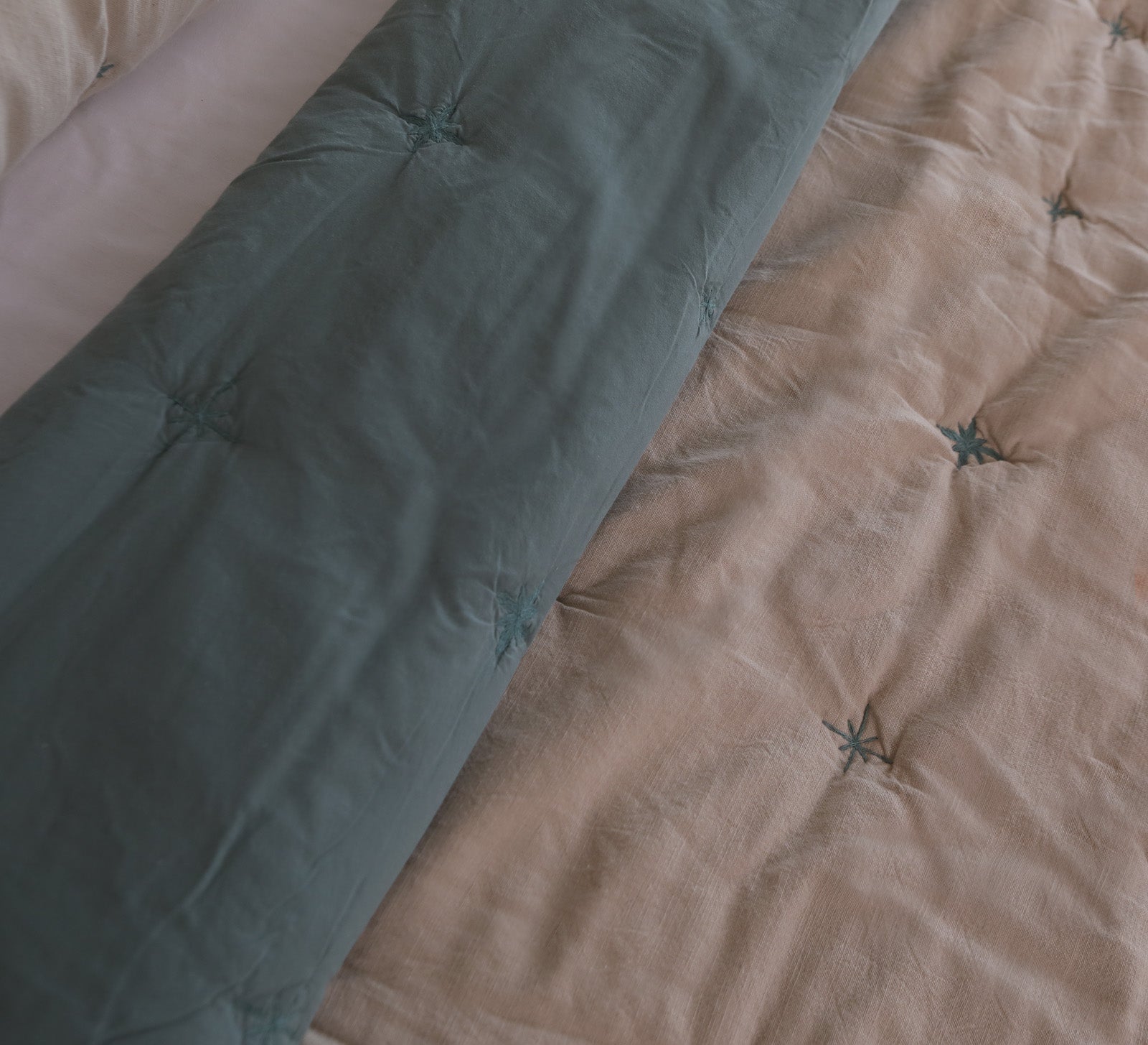 Beige and Blue tuck double bed quilt
