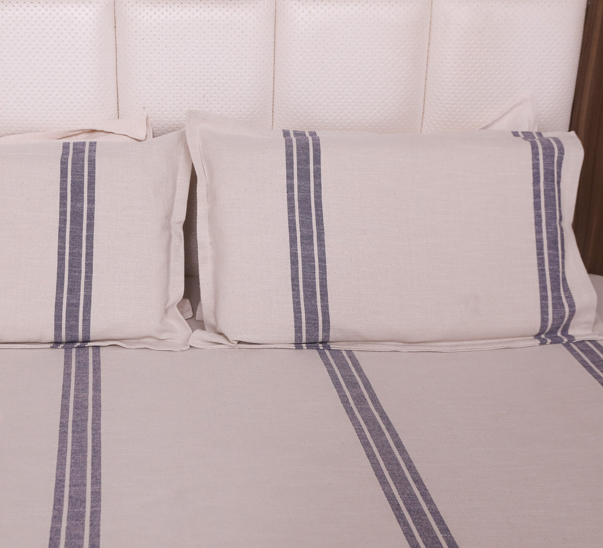 Cotton Double Bed Cover with stripes