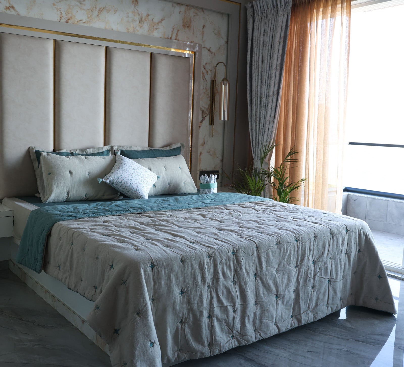 Beige and Blue tuck double bed quilt