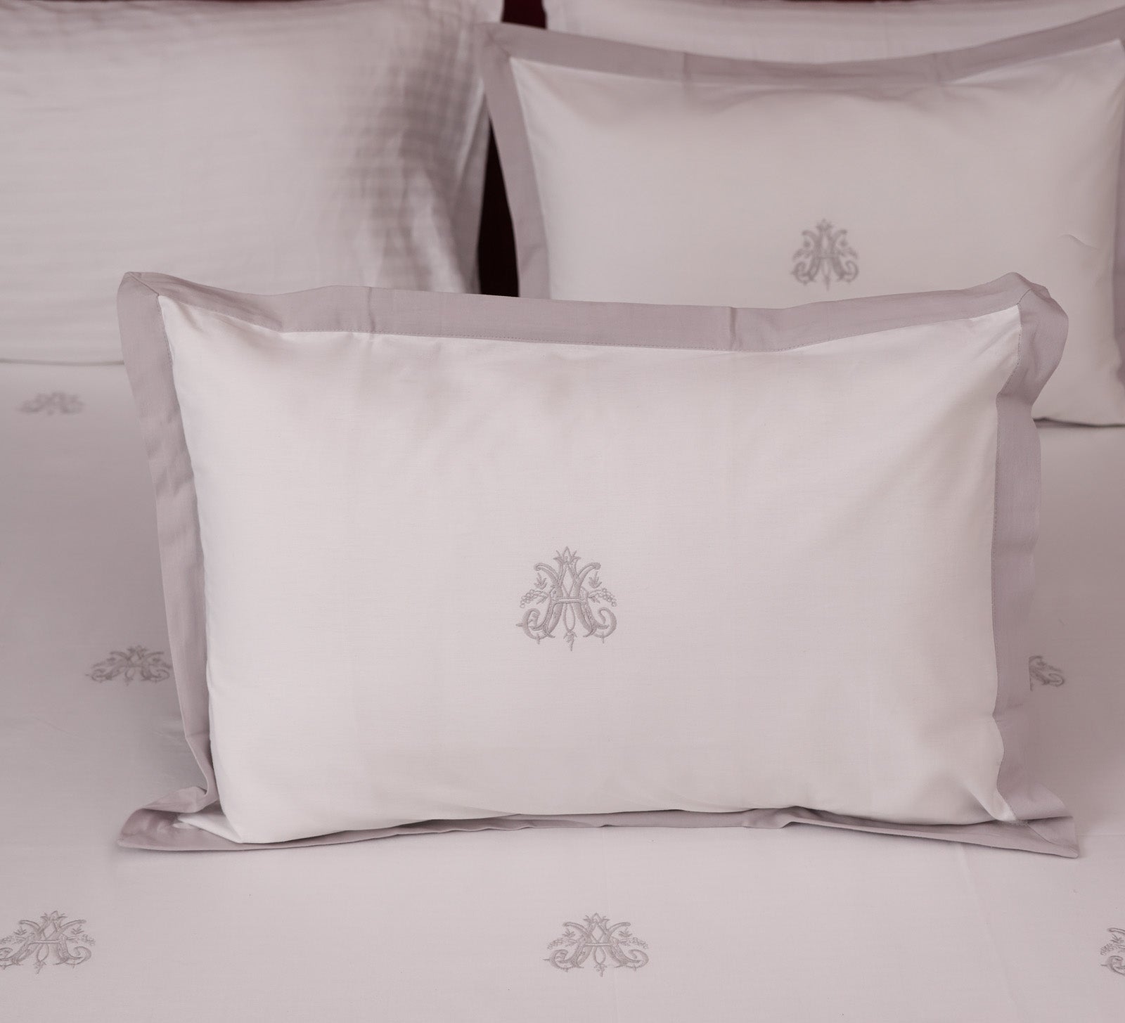White 100% Cotton Embroidered bed sheet