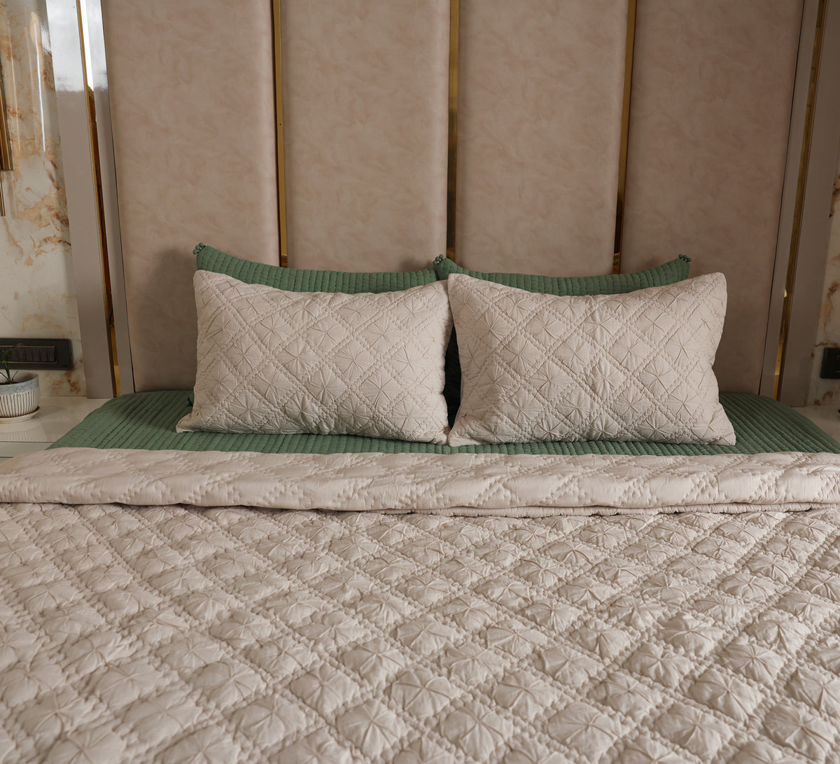 Hand Embroided 100% Cotton Double Bed Quilt Set