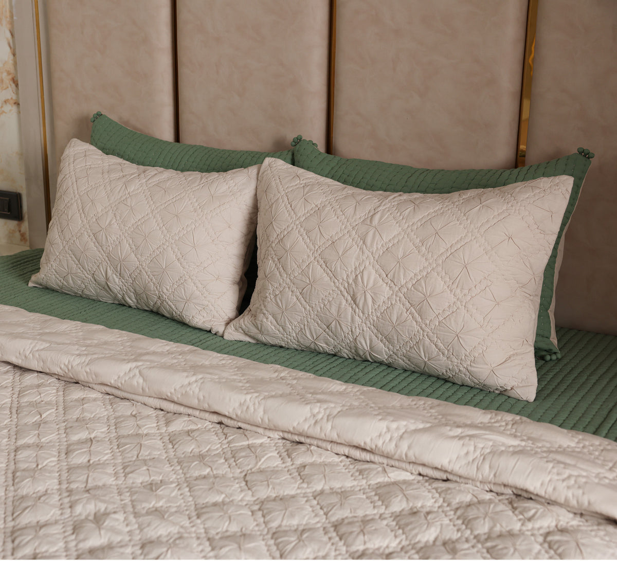 Hand Embroided 100% Cotton Double Bed Quilt Set