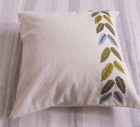Leaves Tufting 100% cotton Cushion Cover.