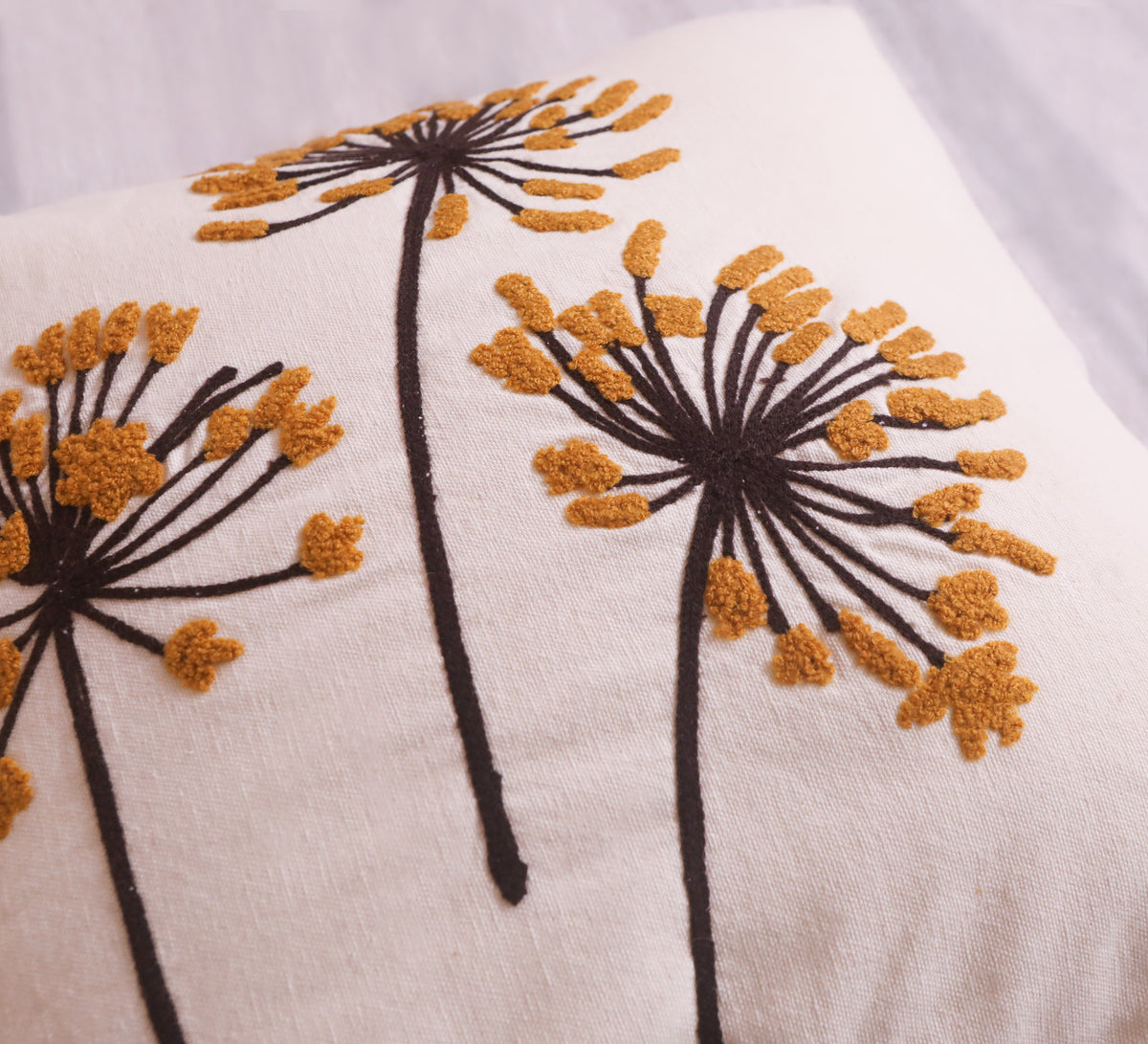 Dandelion Tufting 100% cotton Cushion Cover