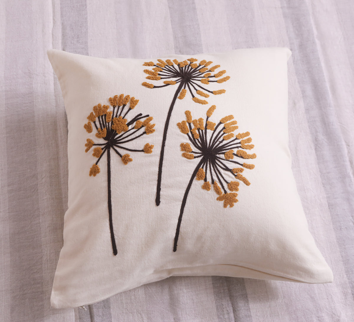 Dandelion Tufting 100% cotton Cushion Cover