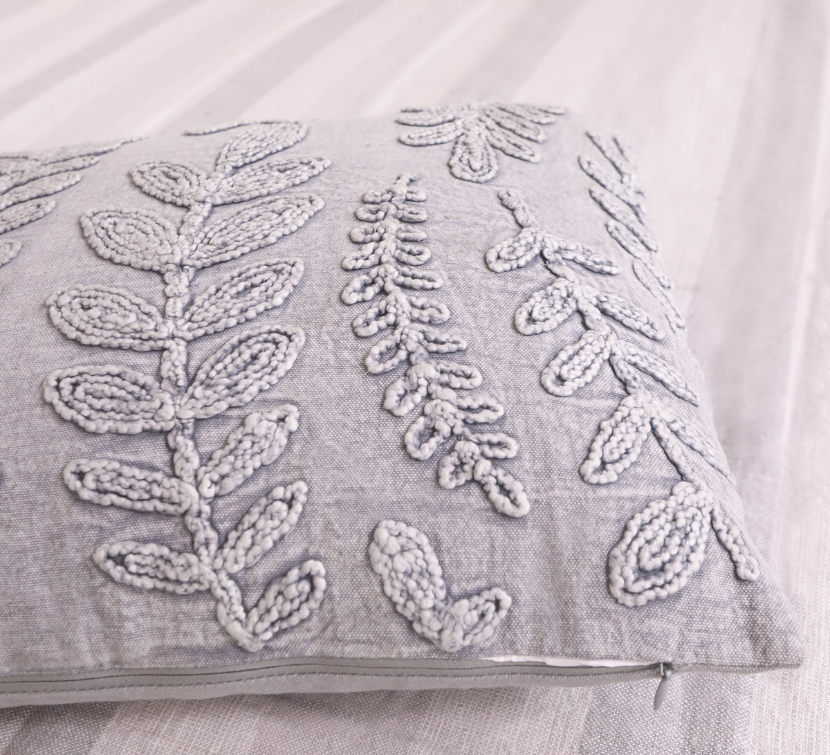 Thread Work Cushion Cover With Filler