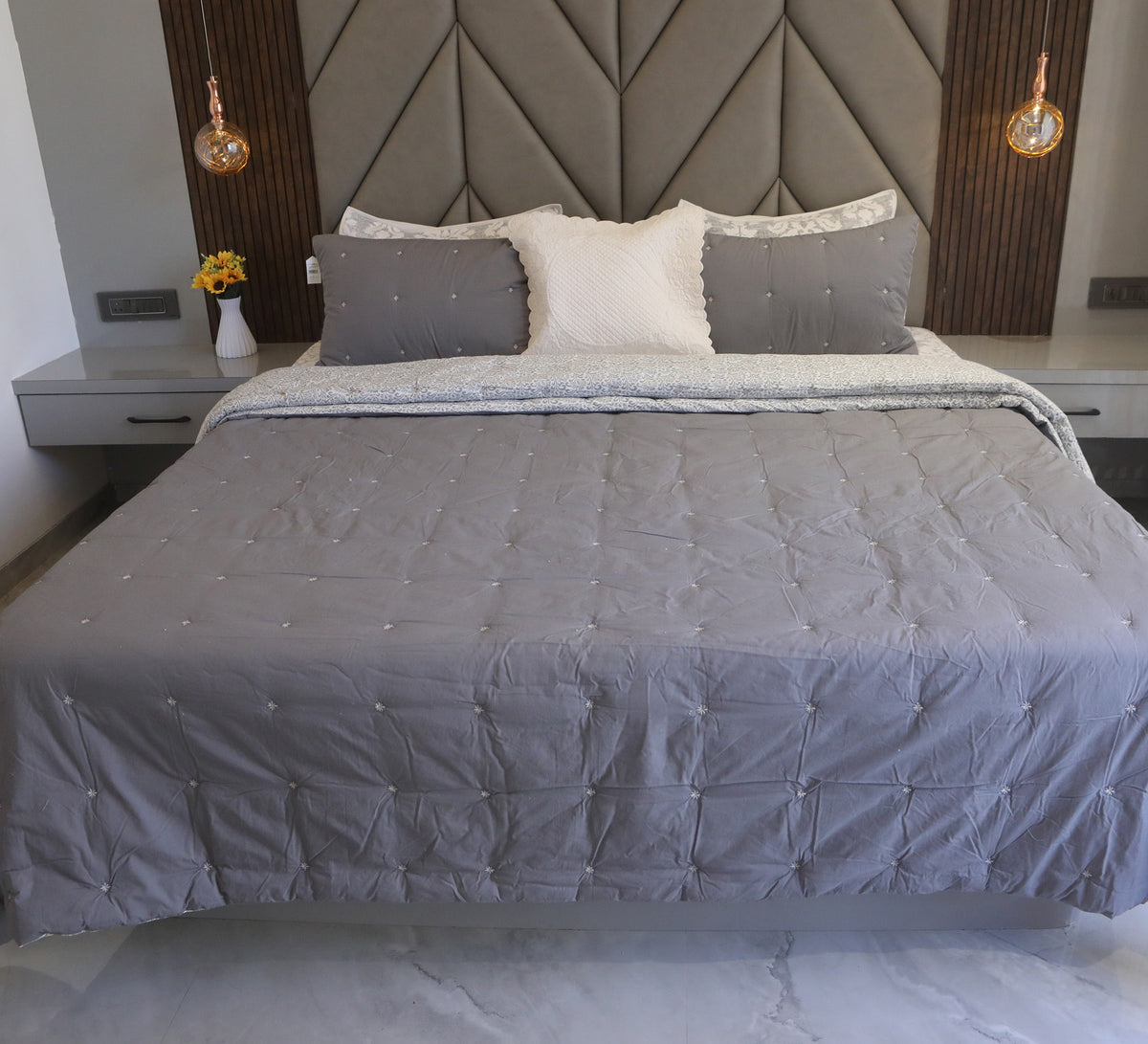 Grey and white  star double bed quilt