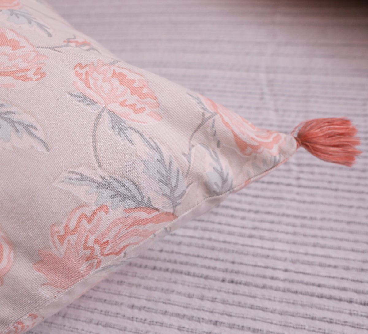 Peach nature  printed 100% cotton cushion cover