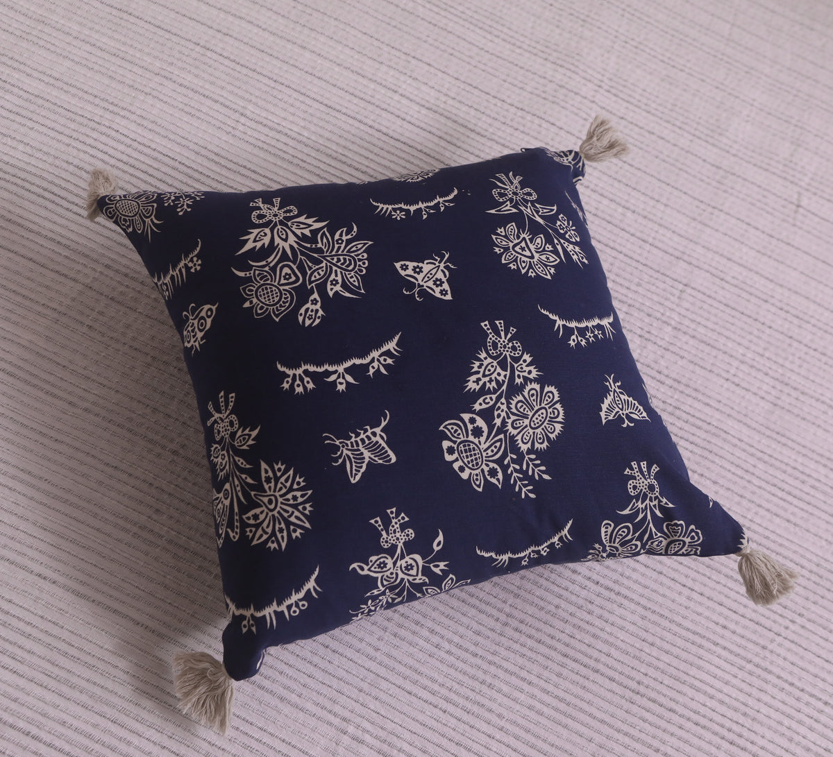 Navy blue 100% cotton floral Cushion Cover