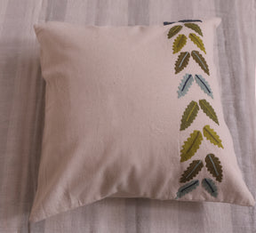 Leaves Tufting 100% cotton Cushion Cover.