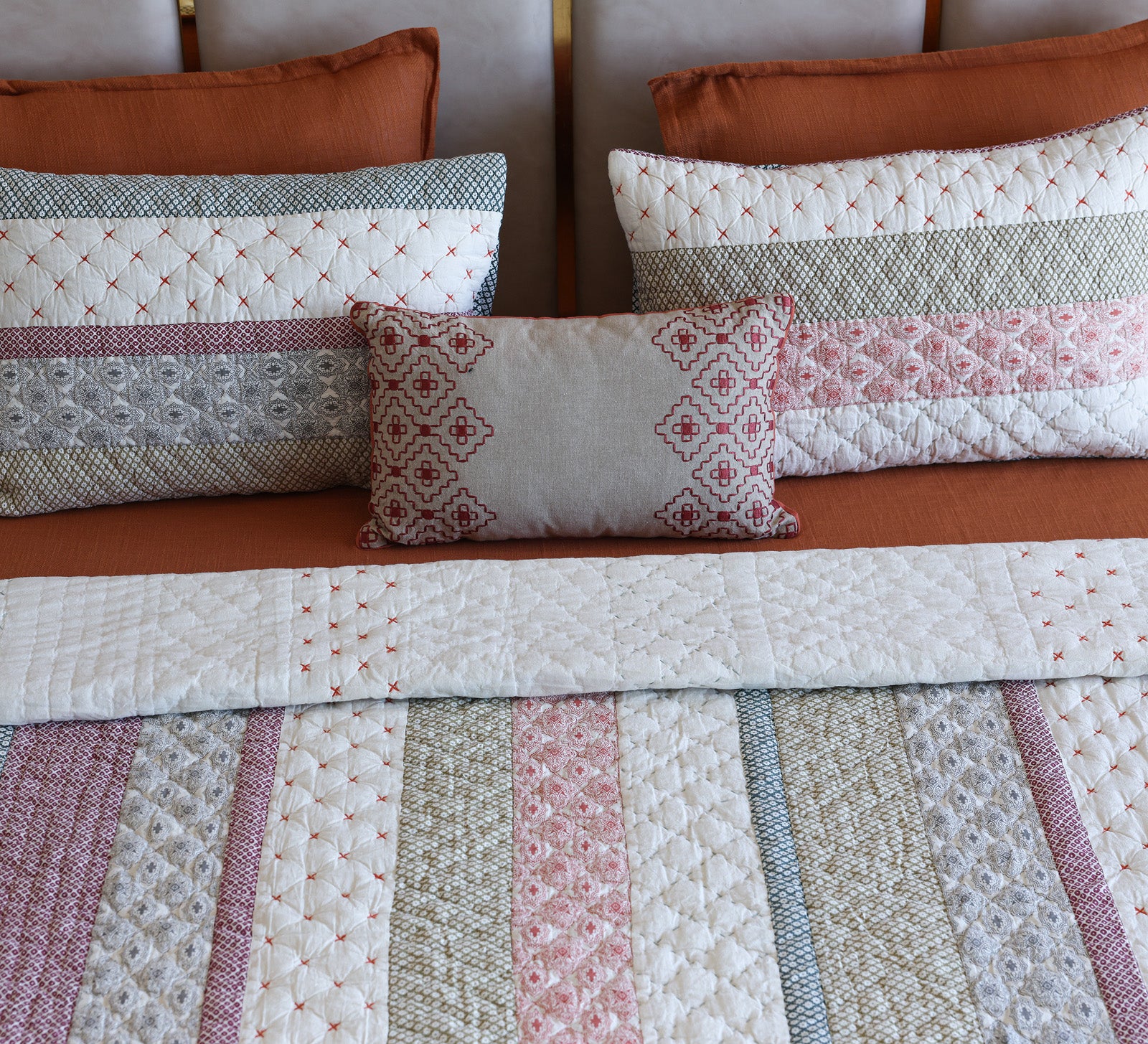 100% Cotton Patch work hand quilted double bed quilt