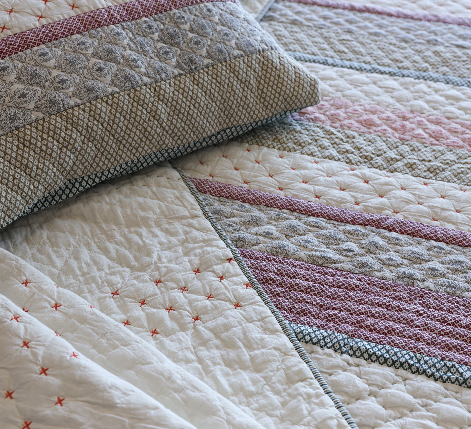 100% Cotton Patch work hand quilted double bed quilt