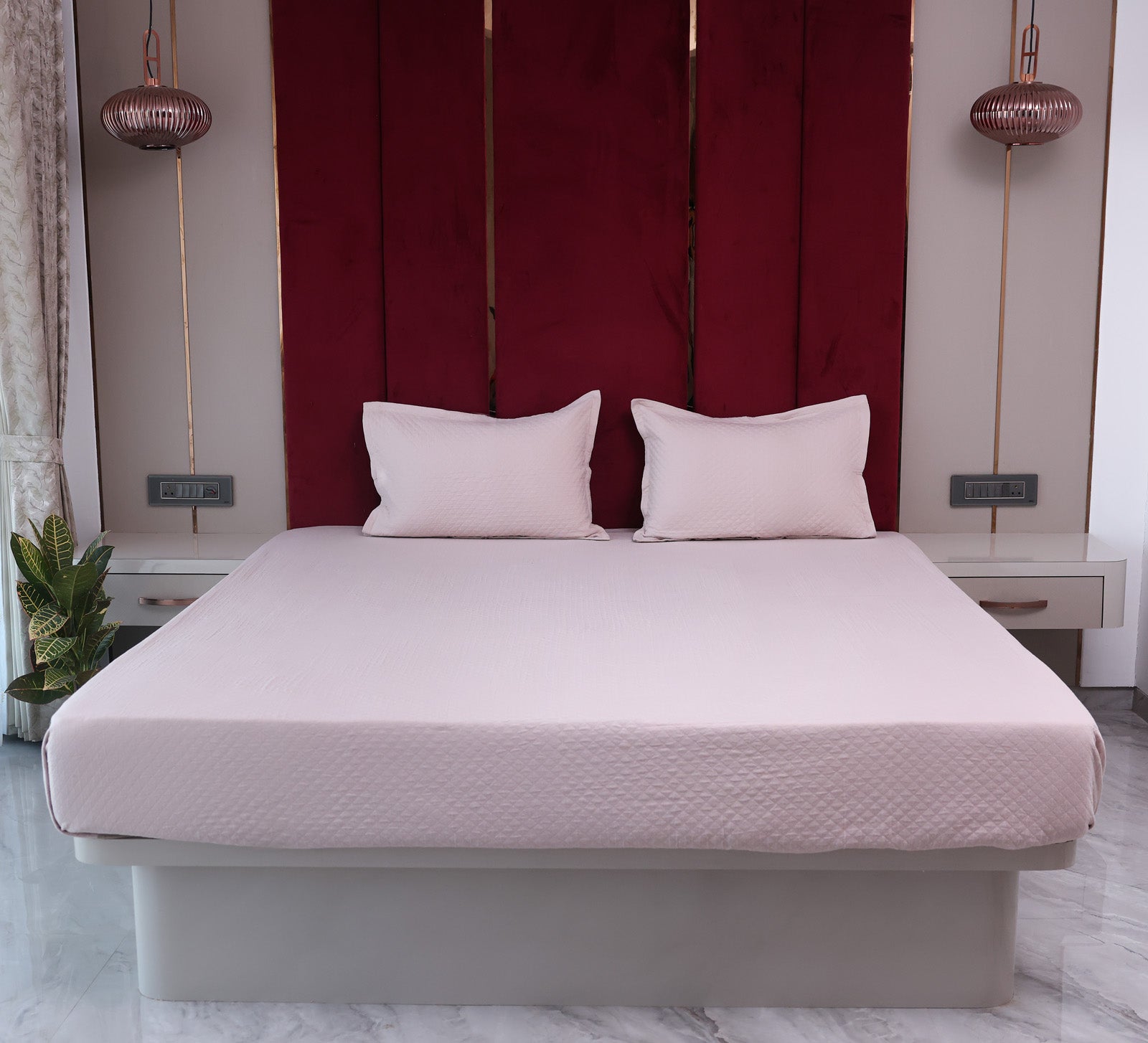 Pink 100% Cotton Woven self checks Double Bed Cover