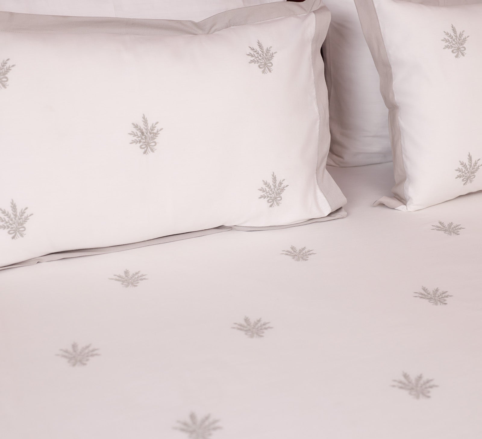 White 100% Cotton Embroidered bed sheet
