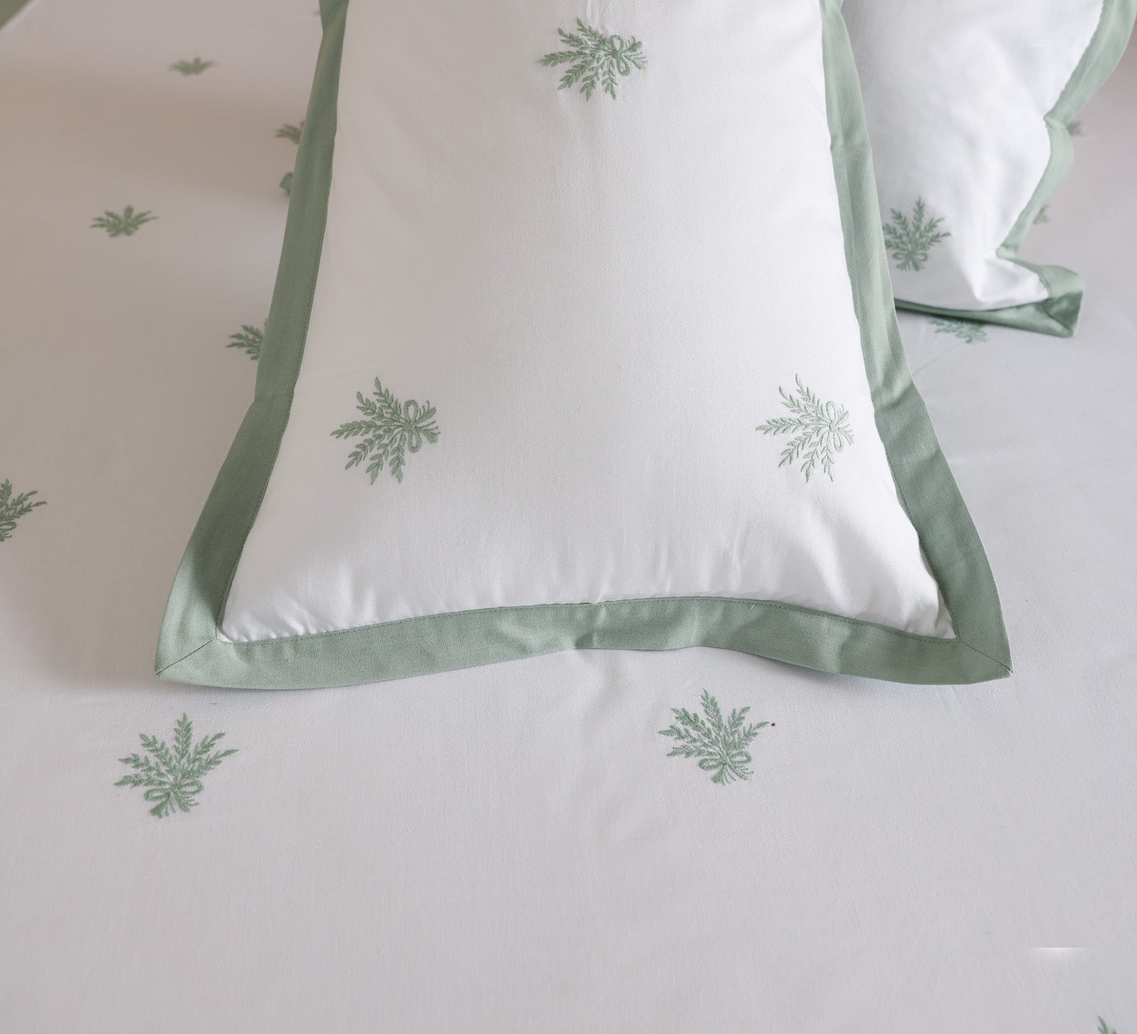 White 100% Cotton Embroidered bed sheet