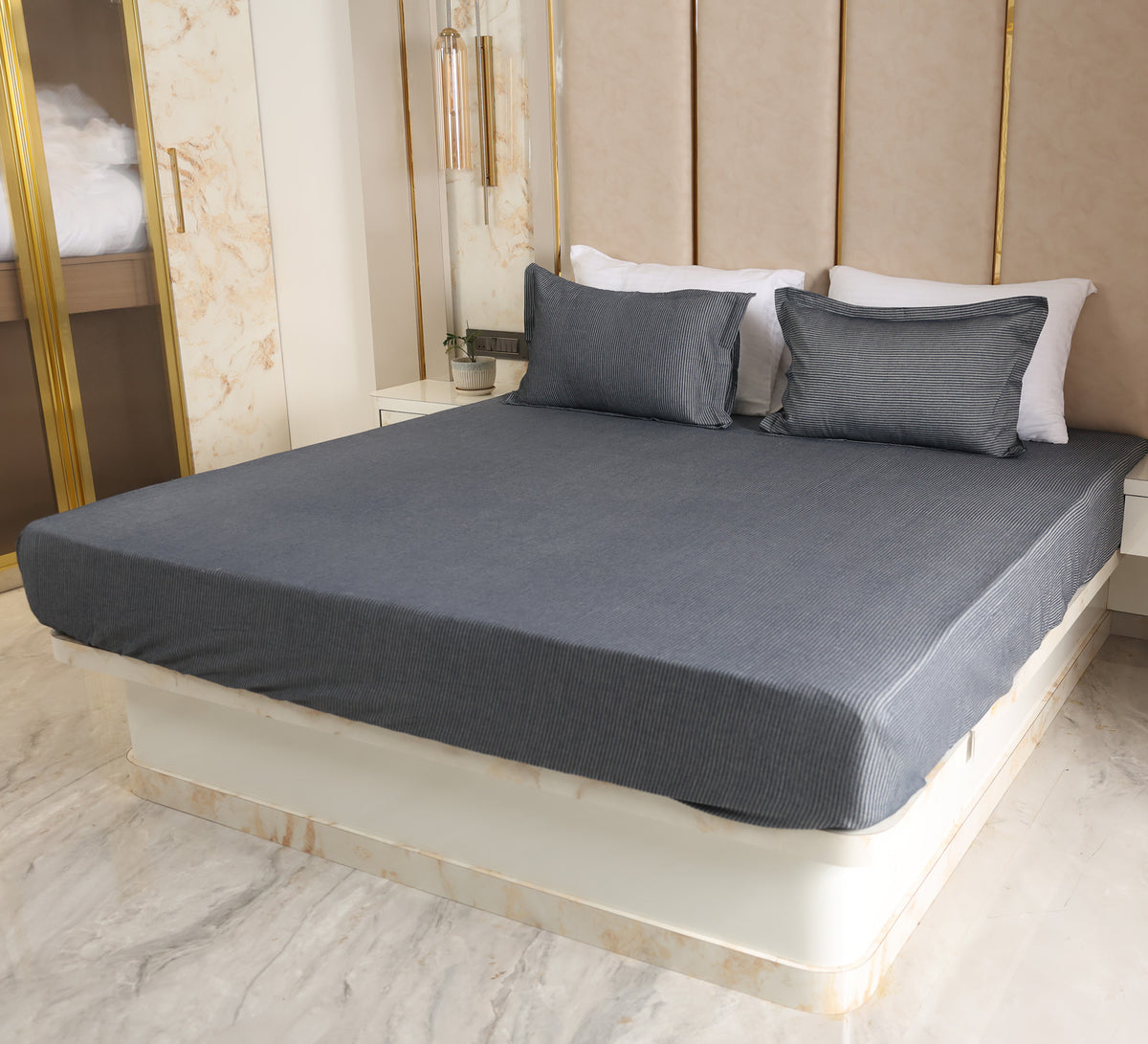100 % Cotton Blue Double Bed Cover with stripes